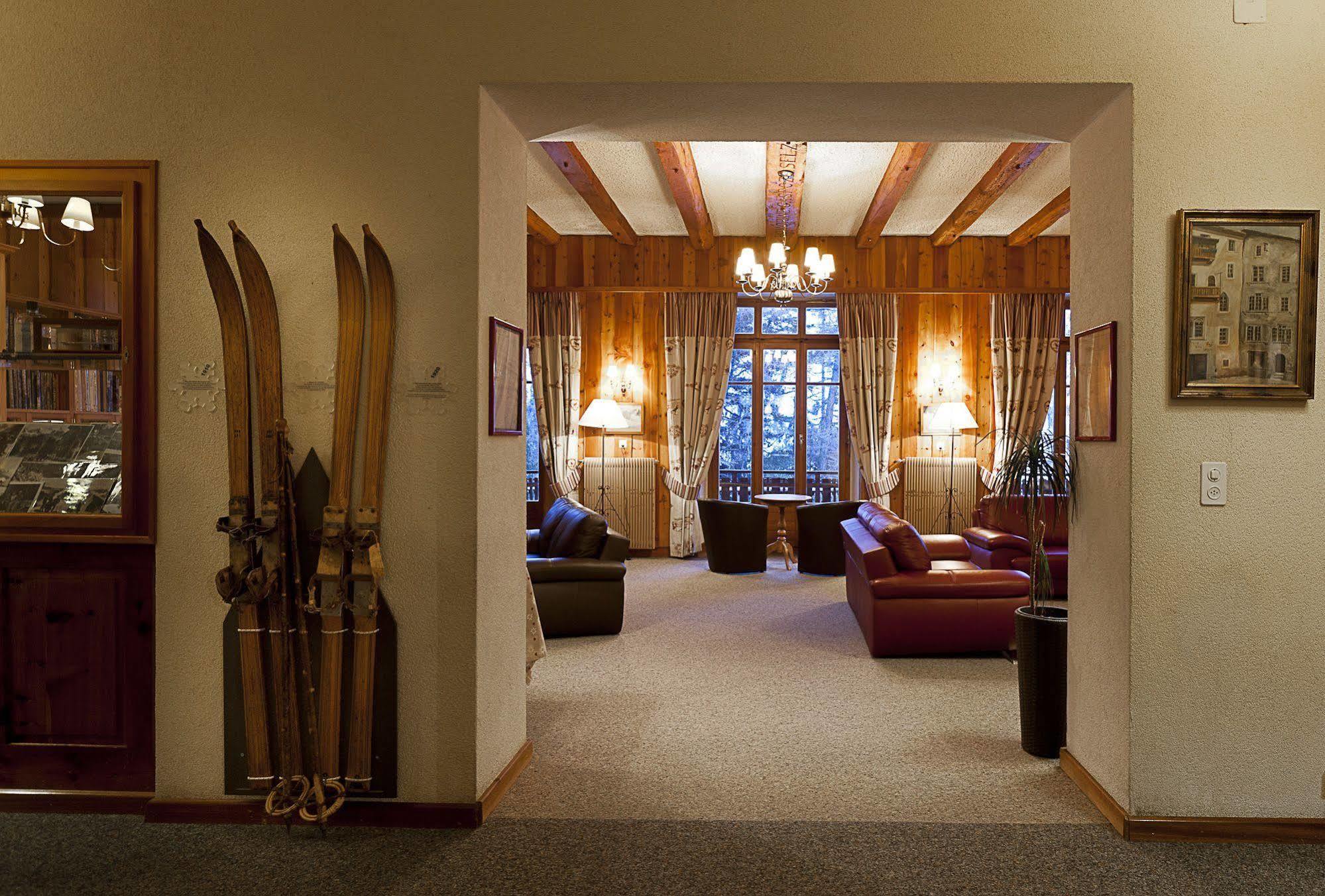 Grand Hotel & Kurhaus Arolla Exteriör bild